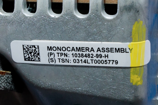 Parkeringskamera foran til Tesla Model S 2013-2016 (Fase 1)  (TESLA|1038482-99-H|)