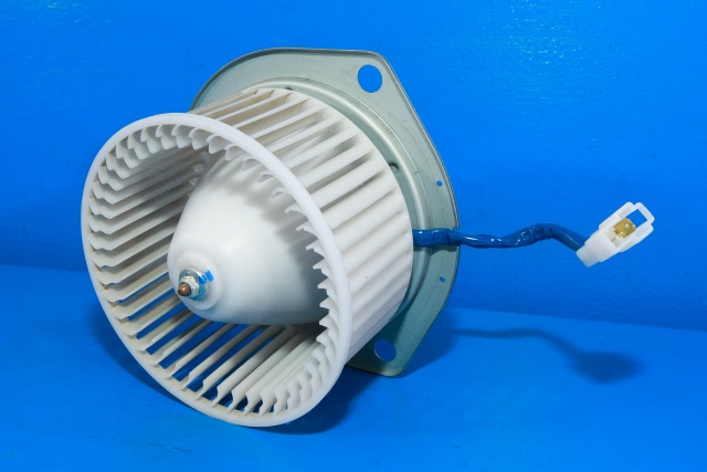 Varmeapparat motor bak til Mitsubishi Pajero 2007-2016 (Type IV, Fase 1)