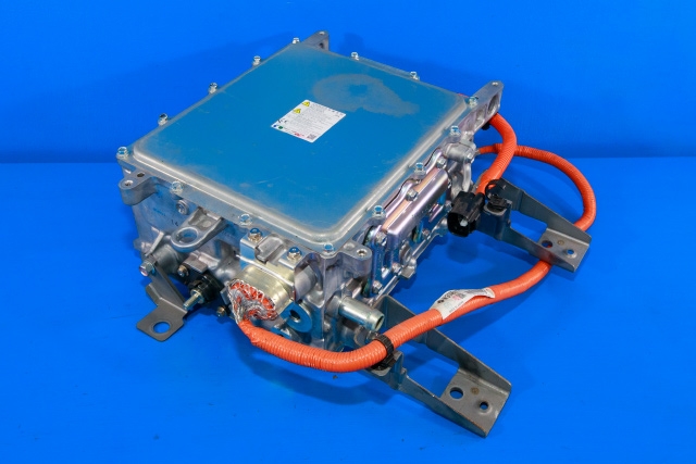 Batterilader (OBC - On Board Charger) til Mitsubishi Outlander, 2012-2015 (Type III, Fase 1)  (MITSUBISHI|W005T70271)