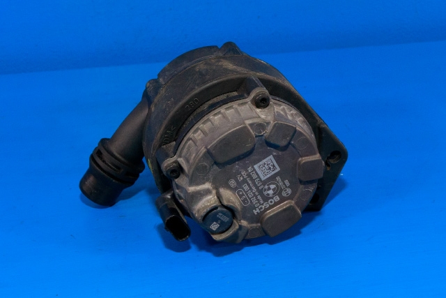 Sirkulasjonspumpe til BMW 2-Serie, Active/Gran Tourer 2014-->> (F45/F46) (F45/F46) (BMW|8 679 882|)