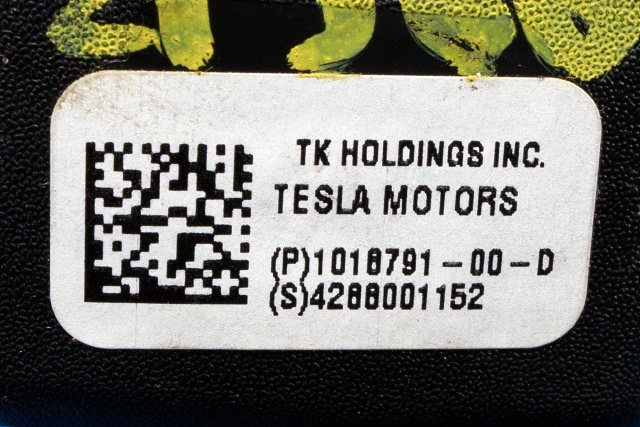 Sikkerhetsbeltelås baksete til Tesla Model S 2013-2016 (Fase 1)  (TESLA|1018791-00-D|)