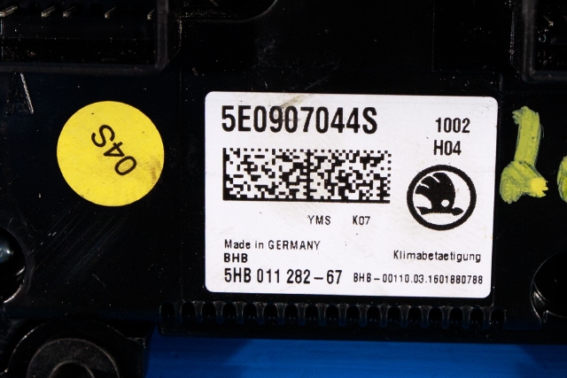 Varmeapparat betjening til Škoda Octavia 2013-2016 (Type III, Fase 1) (HELLA|5HB 011 282-67|5E0 907 044 S|)