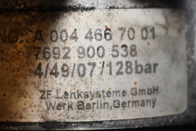 Servo pumpe mekanisk til Mercedes C-Klasse 2007-2011 (Fase 1) (W204) (W204) (ZF|7692 900 538|A 004 466 70 01|)