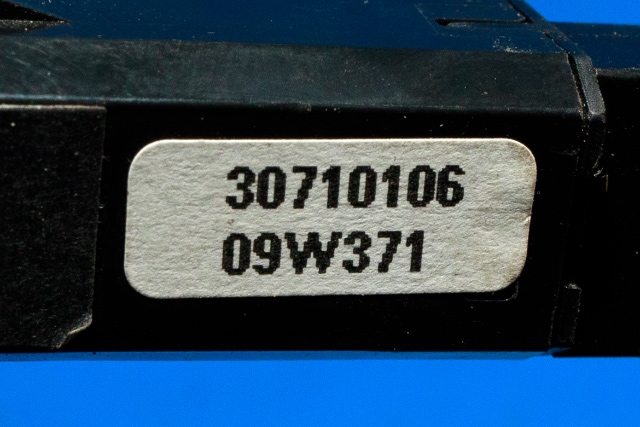 Bryter nødblink til Volvo V70 2007-2013 (Type III, Fase 1)  (VOLVO|30710106|)