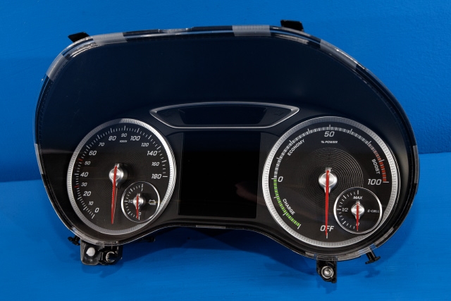 Instrumentpanel til Mercedes B-Klasse, electric drive, 2014-2018 (W242) (W242) (BOSCH|0 263 699 031)