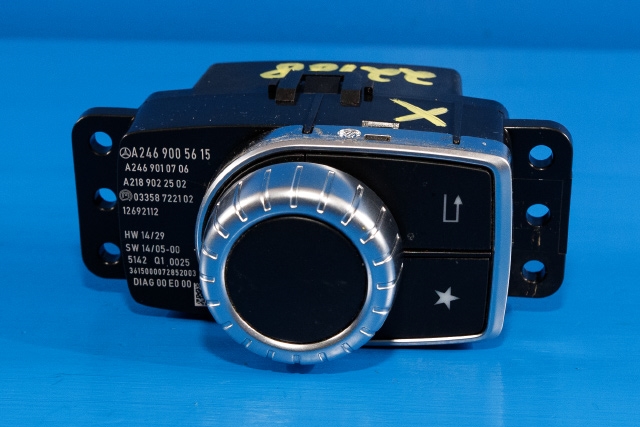 Bilstereo navigasjon betjeningspanel til Mercedes B-Klasse, electric drive, 2014-2018 (W242) (W242) (MERCEDES|A 246 900 56 15)