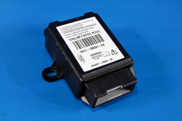Styreenhet diverse til Ford Kuga, 2013-2019 (FORD|7S71-13K031-CC)