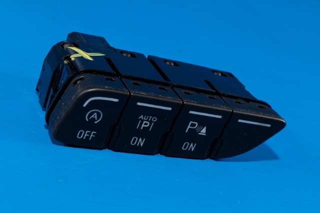Bryter diverse til Ford Kuga, 2013-2019 (FORD|AM5T-14B436-BB)