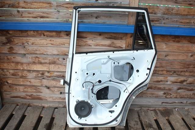 Dør høyre bak til Toyota RAV4 2009-2013 (Type III, Fase 2)  