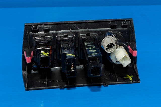 Bryter setevarme til Toyota RAV4 2009-2013 (Type III, Fase 2)