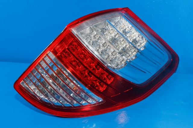 Baklykt høyre til Toyota RAV4, 2009-2013 (Type III, Fase 2)  