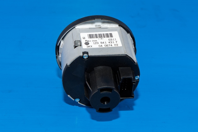 Bryter lys til Škoda Octavia 2009-2013 (Type II, Fase 2) (VAG|1Z0 941 431 F|)