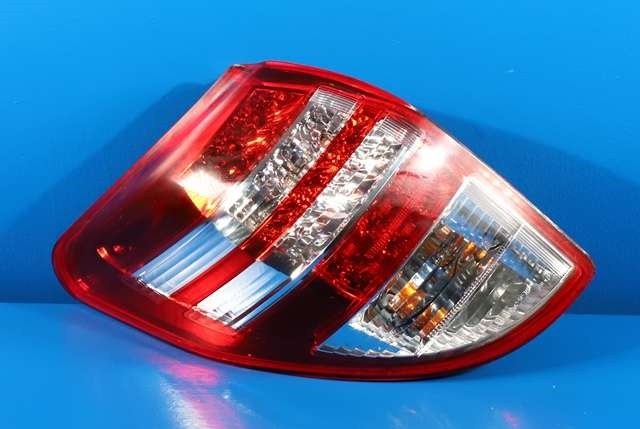 Baklykt venstre til Toyota RAV4 2009-2013 (Type III, Fase 2)