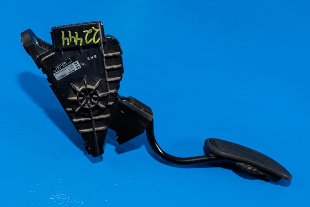 Pedal gass til Toyota Hilux 2006-2011 (DENSO|198800-3140|78120-0K010|)