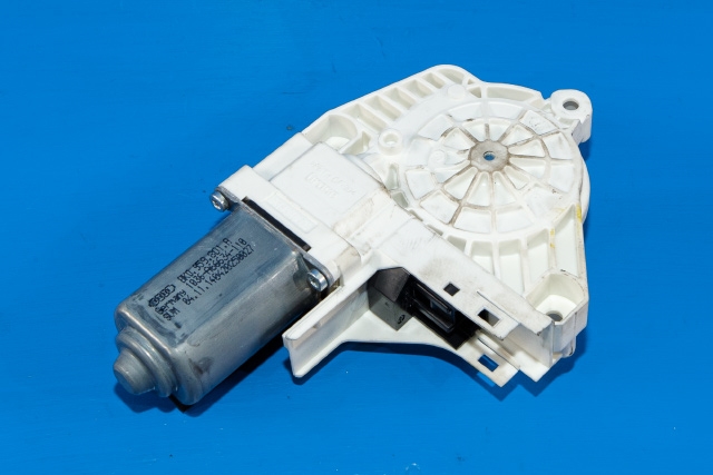 Ruteheis, kun motor, venstre foran til Audi A4, 2007-2014 (Type IV) (B8) (B8) (VAG|8K0 959 801 A)