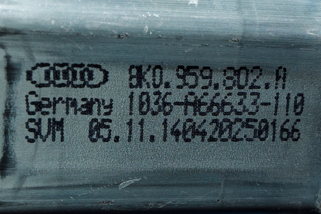 Ruteheis høyre foran til Audi A4 2007-2014 (Type IV) (B8) (B8) (VAG|8K0 959 802 A|)