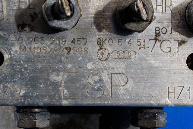 ABS sentral til Audi A4 2007-2014 (Type IV) (B8) (B8) (VAG|8K0 614 517 GT|8K0 907 379 CN|)