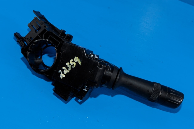 Bryter blink til Toyota Auris 2013-2015 (Type II, Fase 1)  (TOYOTA|02720-17F852|)