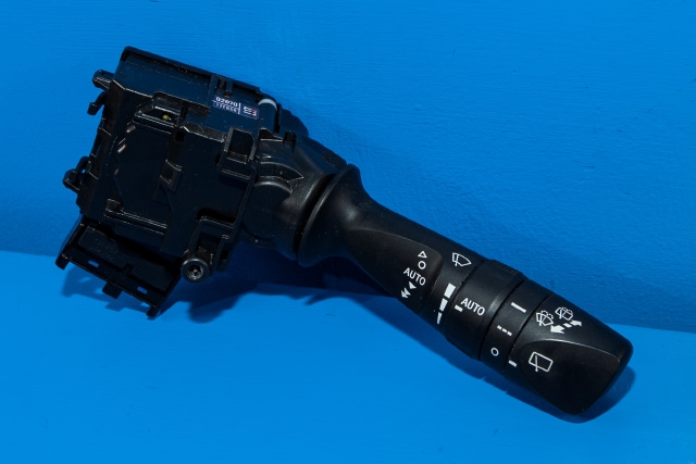 Bryter visker til Toyota Auris, 2013-2015 (Type II, Fase 1)  (TOYOTA|02670-17F858)