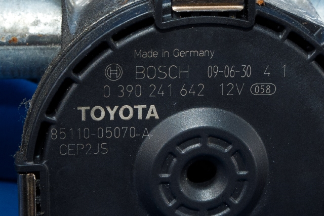 Viskermotor frontrute komplett m/overføring til Toyota Avensis 2009-2015 (Type III, Fase 1) (BOSCH|0 390 241 642|85110-05070-A|)