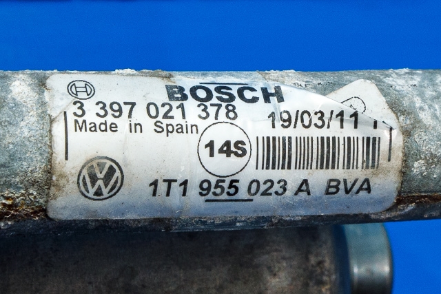 Viskermotor frontrute komplett m/overføring til VW Touran 2010-2015 (Type I, Fase 3) (BOSCH|1 397 220 656|1T1 955 119 A|)