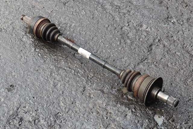 Drivaksel venstre bak, diesel/manuell til BMW 3-Serie 2012-2018 (F30/F31/F34) (F30/F31/F34) (BMW|7 597 681|)