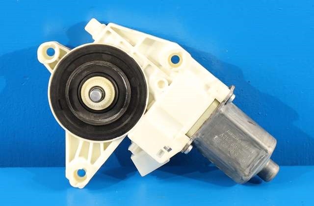 Ruteheis, kun motor, høyre foran til Mercedes Vito 2014-->> (W447) (W447) (MERCEDES|A 447 906 36 00|)
