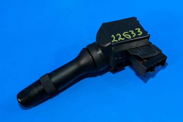 Bryter visker til Toyota RAV4 2009-2013 (Type III, Fase 2) (TOYOTA|17F462-48190|)