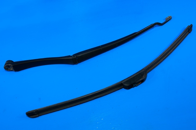 Viskerarm frontrute venstre til Toyota RAV4, 2009-2013 (Type III, Fase 2)  
