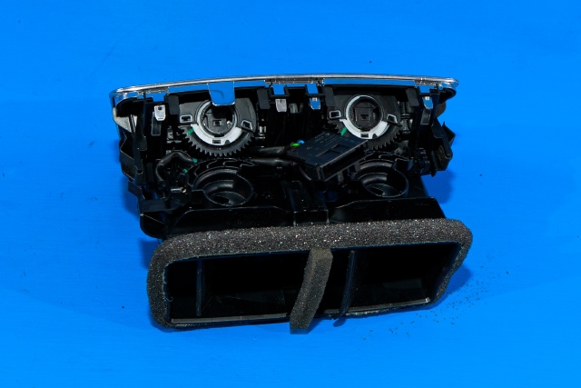 Dashbord friskluftdyse til Audi A6 2011-2014 (Type IV, Fase 1) (C7) (C7) 