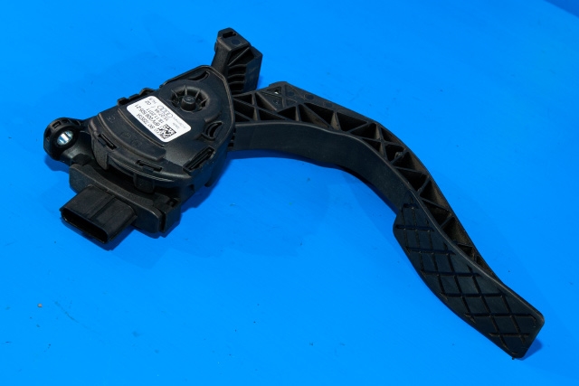 Pedal gass til Audi A6, 2011-2014 (Type IV, Fase 1) (C7) (C7) (HELLA|6PV 009 505-21)