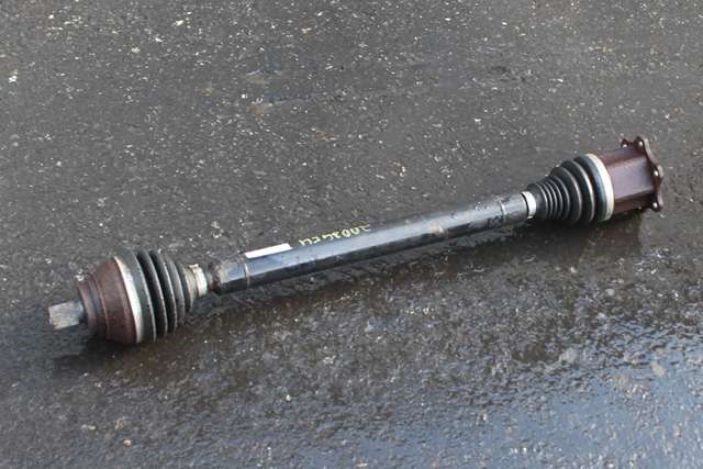 Drivaksel høyre foran, diesel/automat til VW Passat 2015-2019 (Fase 1) (B8) (B8) (VAG|3Q0 407 272 AT|)