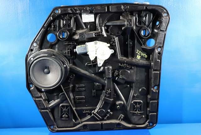 Ruteheis høyre foran til Mercedes Vito 2014-->> (W447) (W447) (MERCEDES|A 447 906 36 00|)