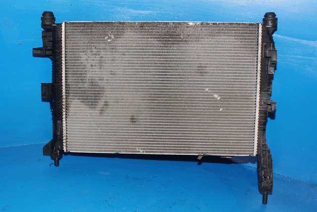Radiator (manuell gir) til Ford Focus 2014-2018 (Type III, Fase 2)  (FORD|CV61-8005-VC|)