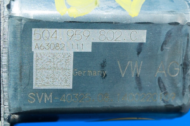 Ruteheis, kun motor, venstre bak til VW Passat 2015-2019 (Fase 1) (B8) (B8) (VAG|5Q4 959 802 C|)