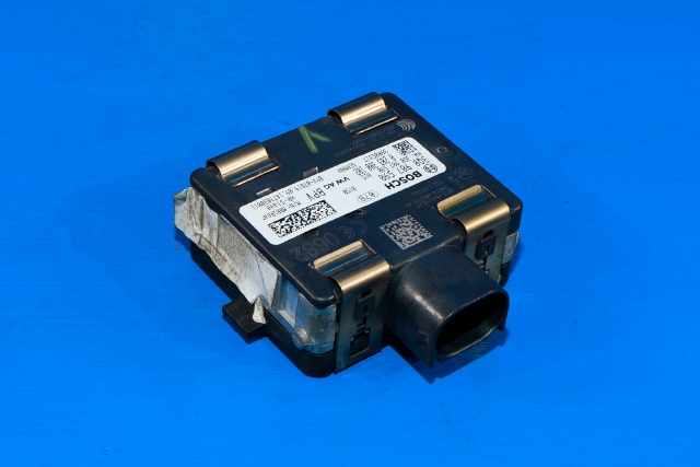 Sensor radar til VW Passat, 2015-2019 (Fase 1) (B8) (B8) (BOSCH|0 203 300 102)