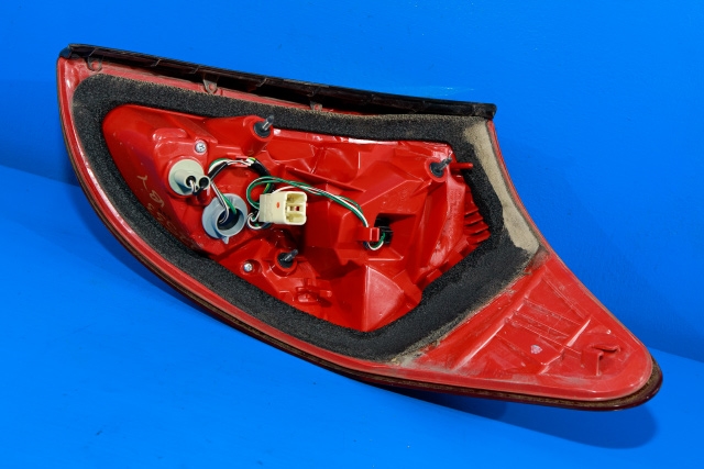 Baklykt venstre til Toyota RAV4 2009-2013 (Type III, Fase 2)