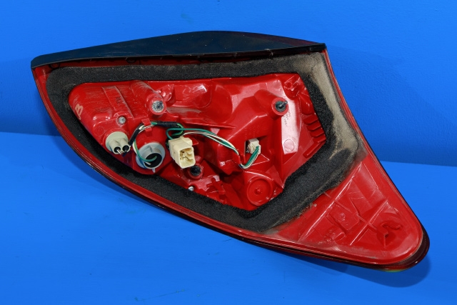Baklykt venstre til Toyota RAV4 2006-2009 (Type III, Fase 1)