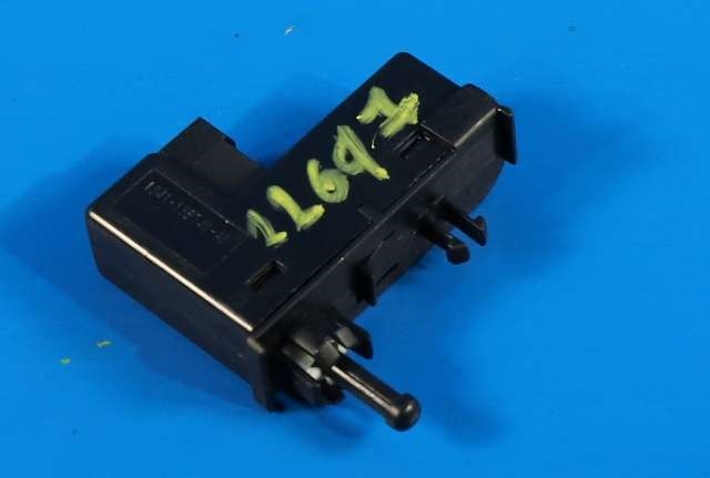 Dashbord diverse til Land Rover Range Rover 2002-2012 (Type III)  (LAND ROVER|1S41-13B748-AD|)