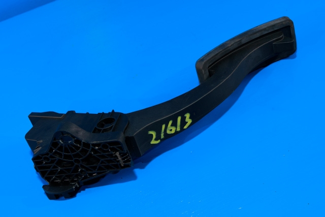 Pedal gass til Mercedes B-Klasse 2011-2018 (W246) (W246) (MERCEDES|A 246 300 16 04|)