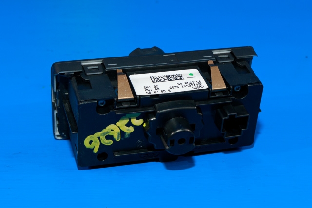 Bryter lys til Land Rover Freelander 2007-2014 (Type II)  (FORD|6G9N-13A024-ME|)