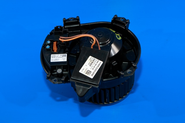 Varmeapparat motor til Mercedes B-Klasse 2011-2018 (W246) (W246) (MERCEDES|A 246 906 42 00|)