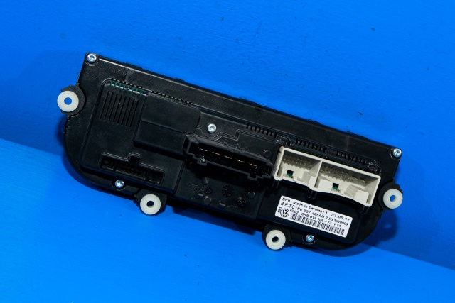 Varmeapparat betjening til VW Caddy 2015-2020 (Type III, Fase 3)  (HELLA|5HB 012 108-73|1K8 907 426 AQ|)
