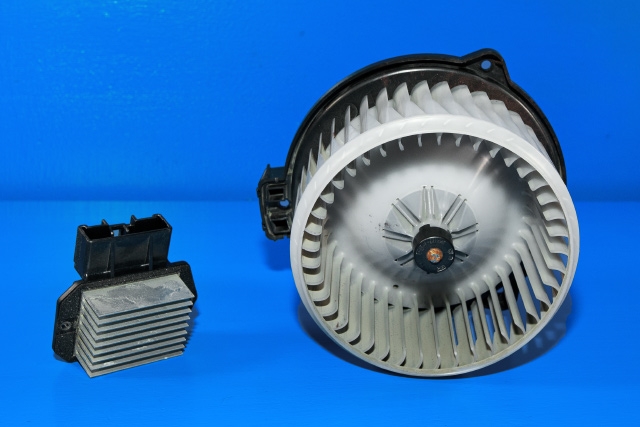 Varmeapparat motor til Mitsubishi Pajero, 2007-2016 (Type IV, Fase 1)  (DENSO|116340-8601)
