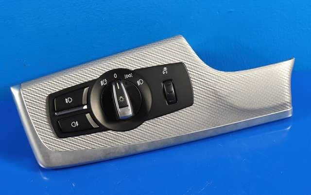 Bryter lys til BMW 5-Serie, 2010-2017 (F10/F11) (F10/F11) (BMW|9 192 744)