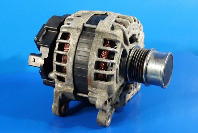 Dynamo til VW Passat 2015-2019 (Fase 1) (B8) (B8) (BOSCH|F 000 BL0 8F2|04C 903 023 L. 14 VOLT - 140 AMP|)