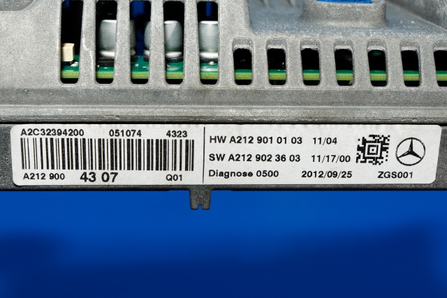 Bilstereo navigasjon skjerm til Mercedes E-Klasse 2009-2013 (Fase 1) (W212) (W212) (MERCEDES|A 212 900 43 07|)