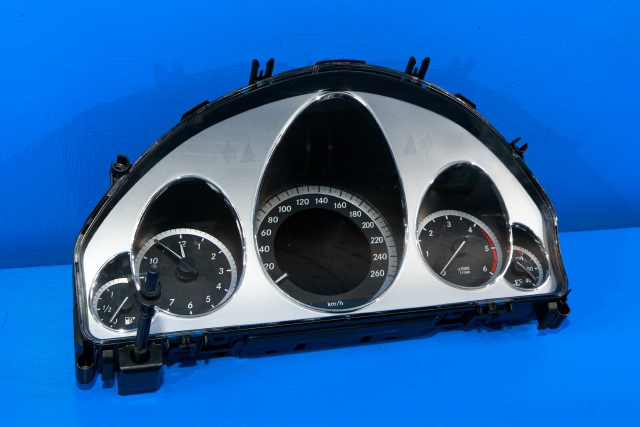 Instrumentpanel til Mercedes E-Klasse, 2009-2013 (Fase 1) (W212) (W212) (MERCEDES|A 212 900 16 14)