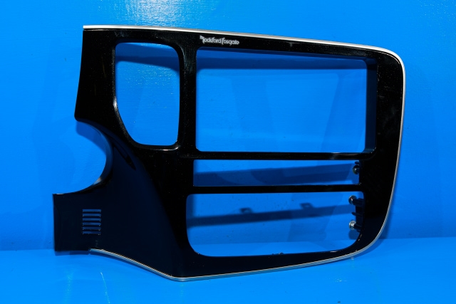 Dashbord diverse til Mitsubishi Outlander, 2015-->> (Type III, Fase 2)