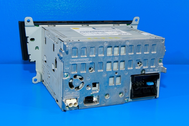 Bilstereo til Audi Q5 2008-2012 (Type I, Fase 1)  (PANASONIC|CQ-JA1970G|8T1 035 186 P|)